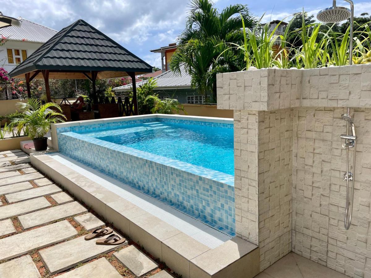 Tropical Hideaway Aparthotel Beau Vallon  Exterior photo