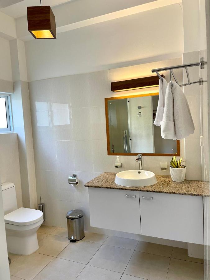 Tropical Hideaway Aparthotel Beau Vallon  Exterior photo