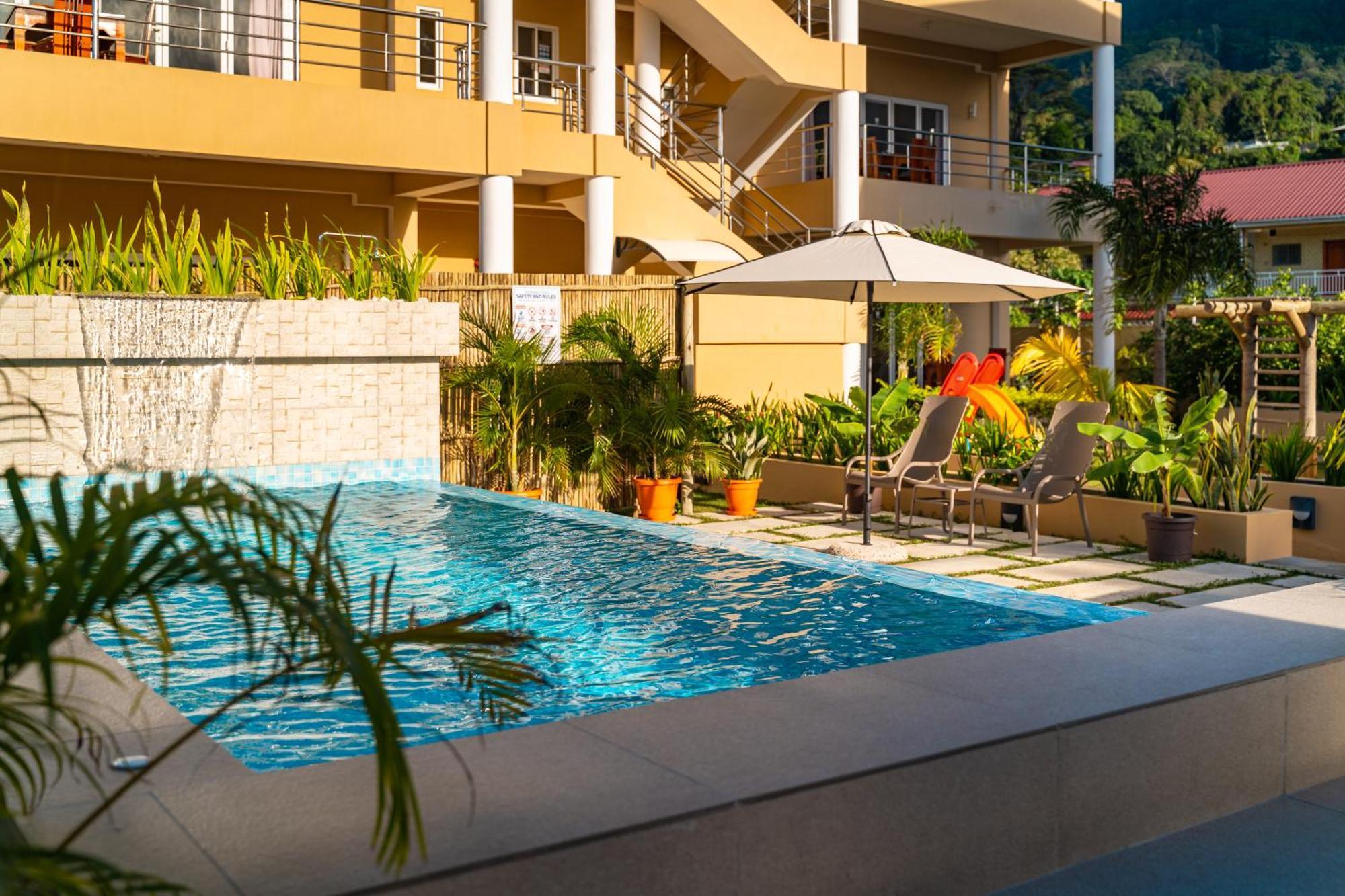 Tropical Hideaway Aparthotel Beau Vallon  Exterior photo