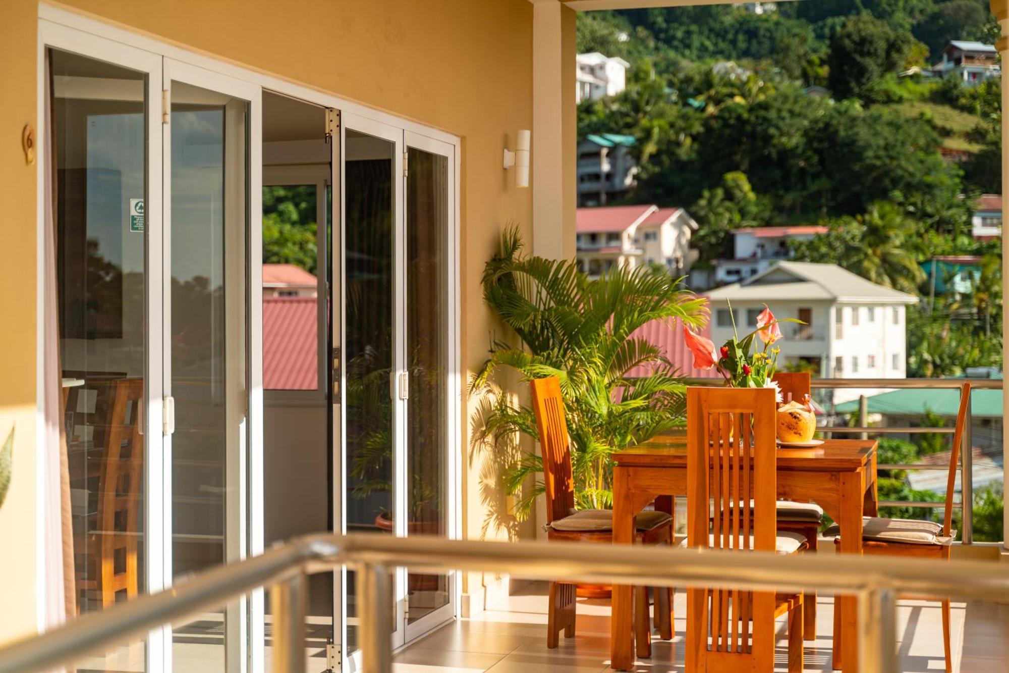 Tropical Hideaway Aparthotel Beau Vallon  Exterior photo
