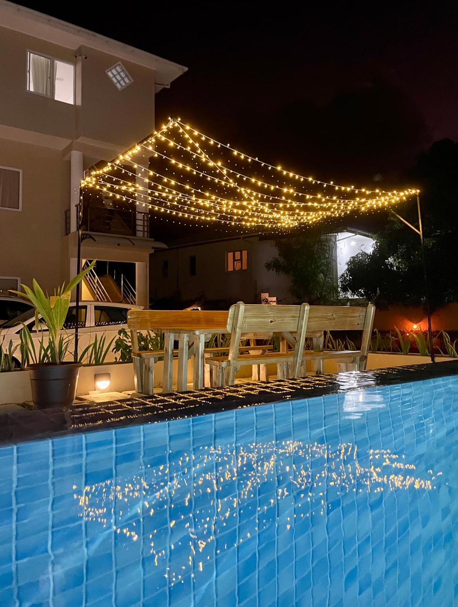 Tropical Hideaway Aparthotel Beau Vallon  Exterior photo
